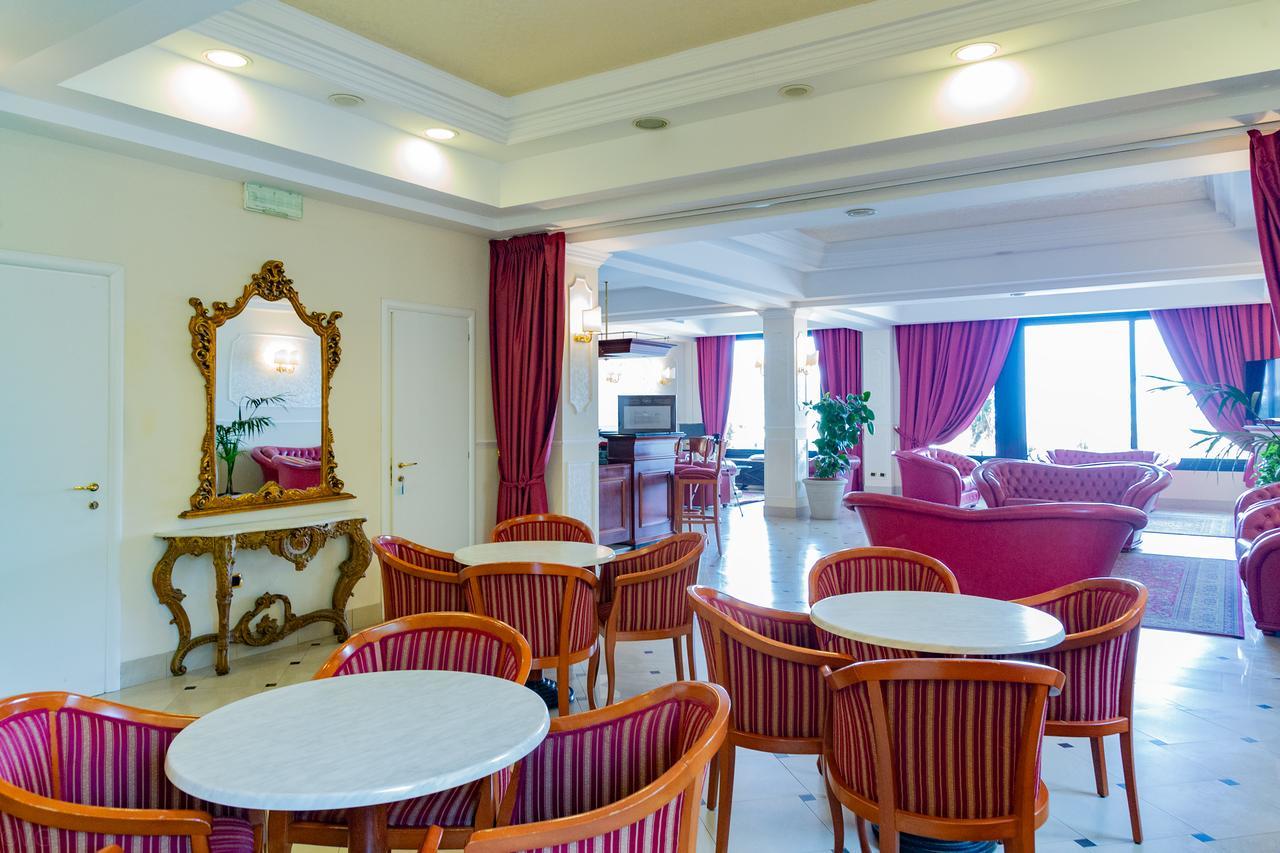 Hotel Executive La Fiorita Rimini Exterior photo